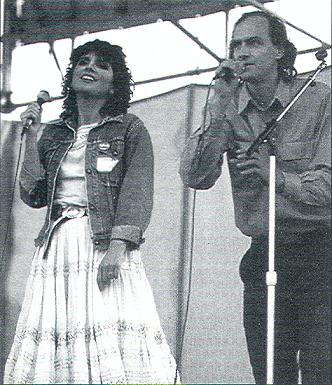 Linda Ronstadt and James Taylor
